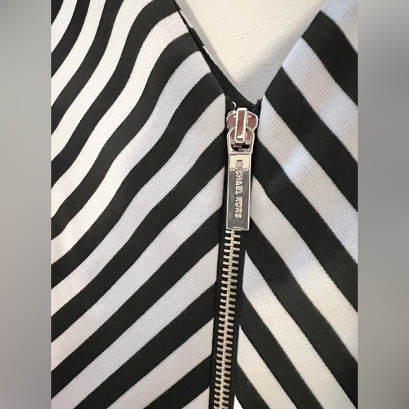 Michael Kors striped dress with cut outs - Picture 7 of 8